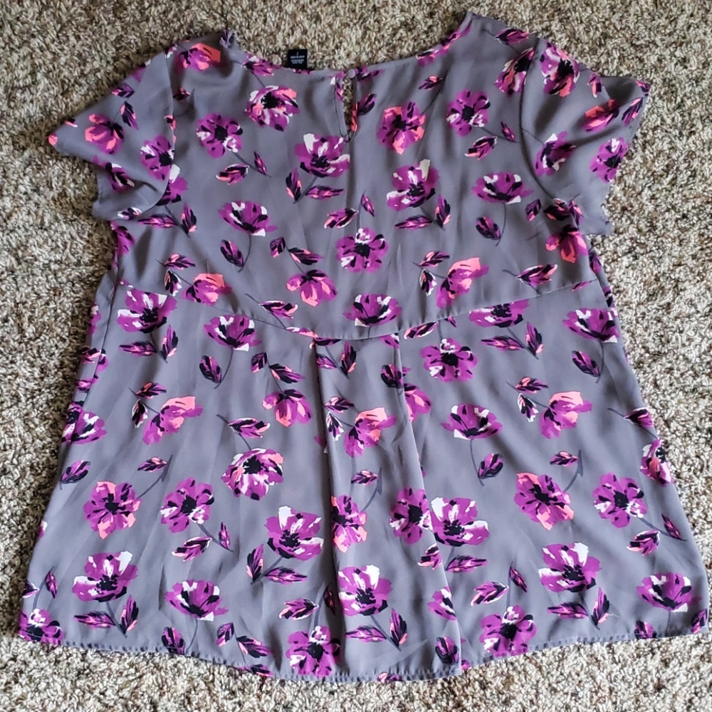 Torrid Blouse - Picture 3 of 5